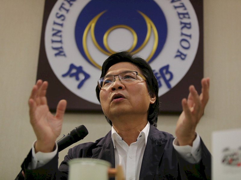 修法落實村里長保險 葉俊榮：絕非綁樁