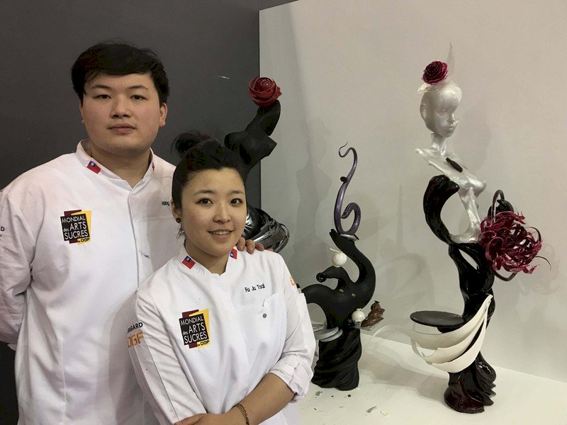 世界甜點藝術賽 台選手甜蜜詮釋法式時尚