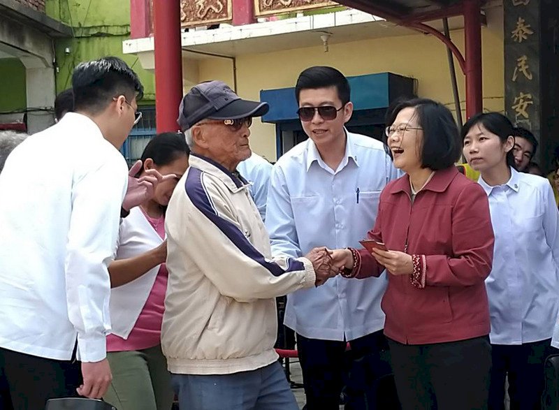 回故鄉 總統：改革做得好國家一定進步