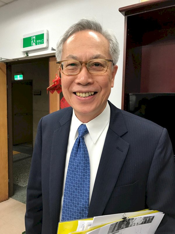公務員祖父母喪假延長政院保留 銓敘部續研議