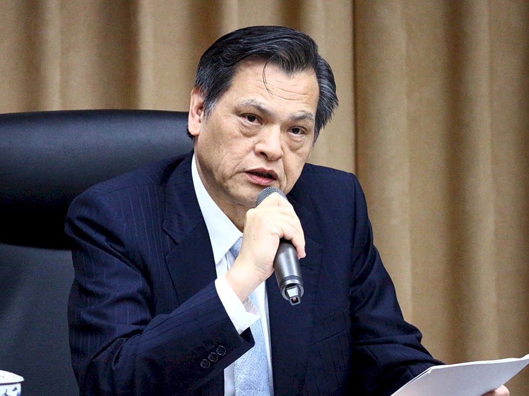 陳明通：接受九二共識無法解決問題