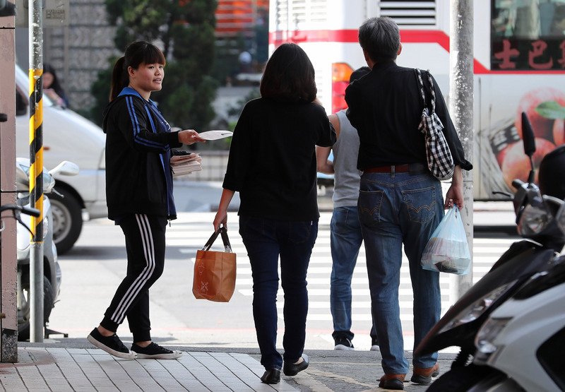 265家企業17萬人次 申請加班時數放寬