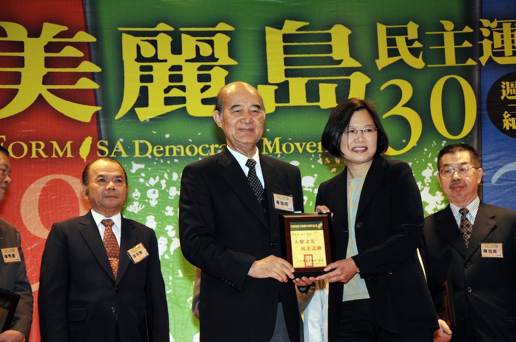 用鏡頭回顧高俊明牧師 一生用行動實踐對民主人權的追求