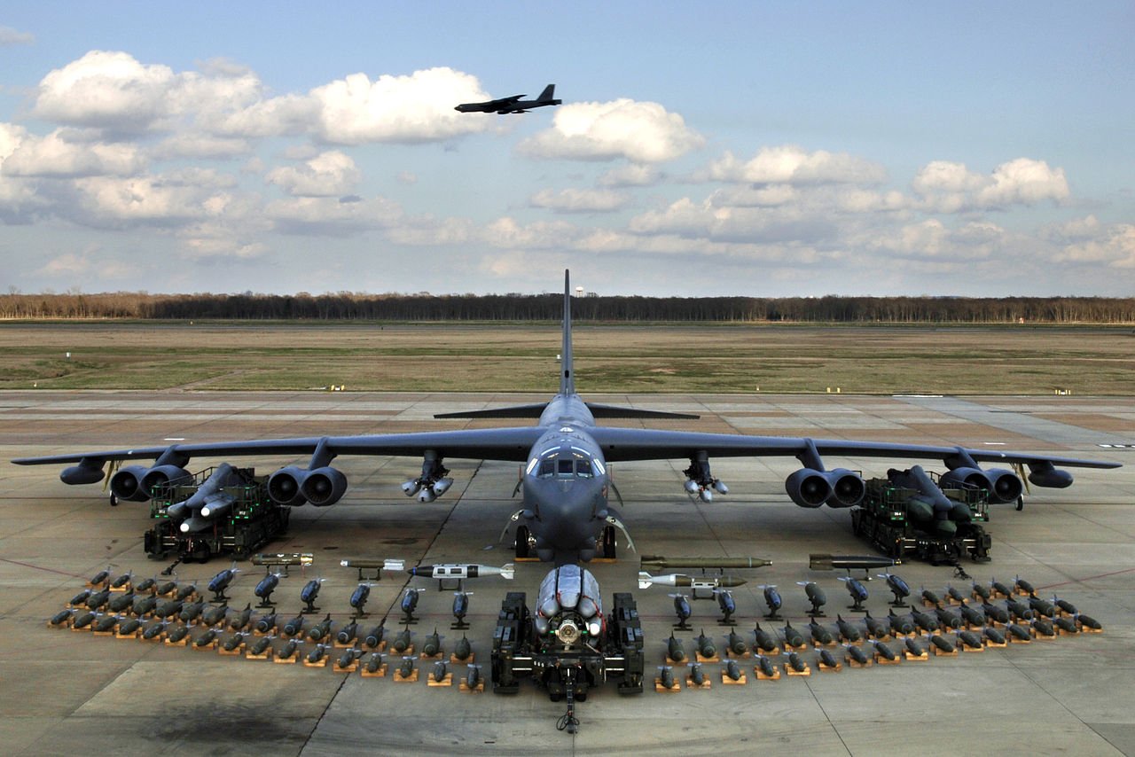 10天來第2次 兩架B-52H轟炸機飛南海巡邏