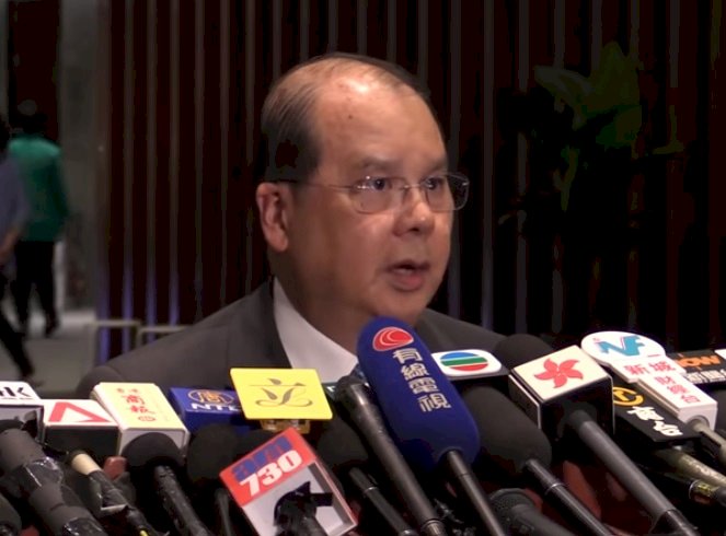 七一遊行前夕 港政務司長向青年喊話示好