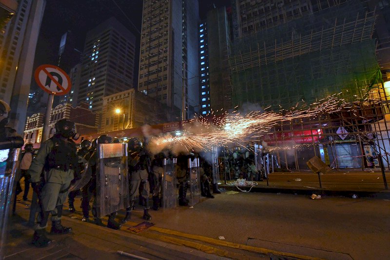 過度使用武力 美國會議員促禁售港警武器