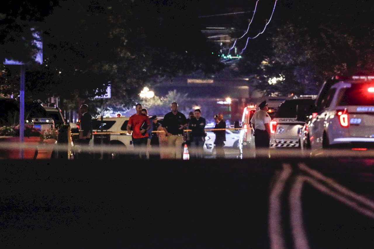 俄亥俄夜店區爆掃射案 10死26傷