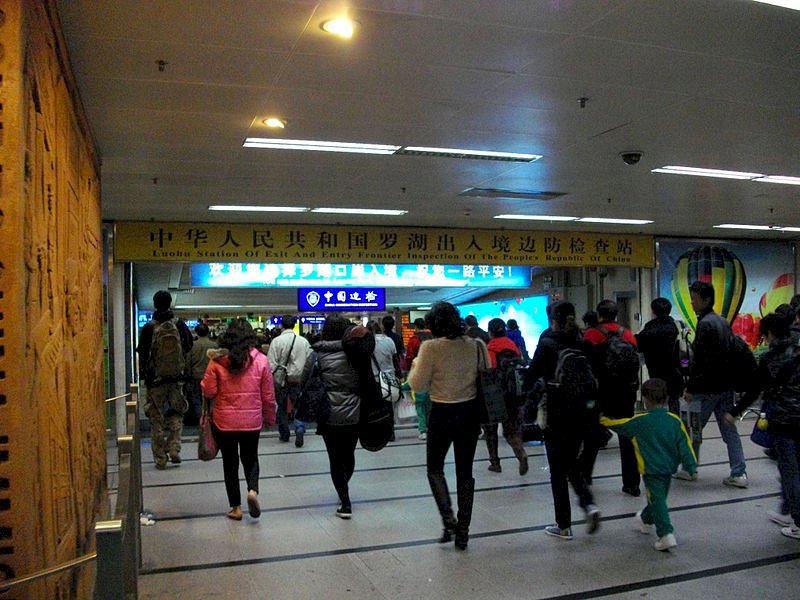 過濾反送中 傳有港人進大陸被查手機