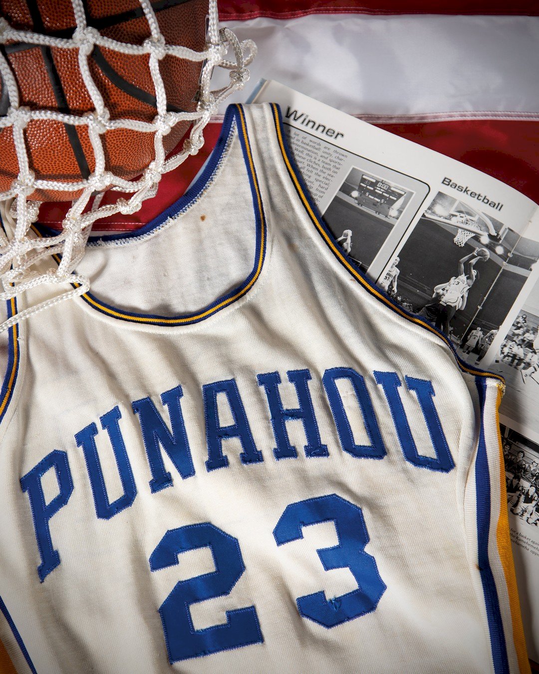 高中青春汗水 歐巴馬23號球衣高價落槌