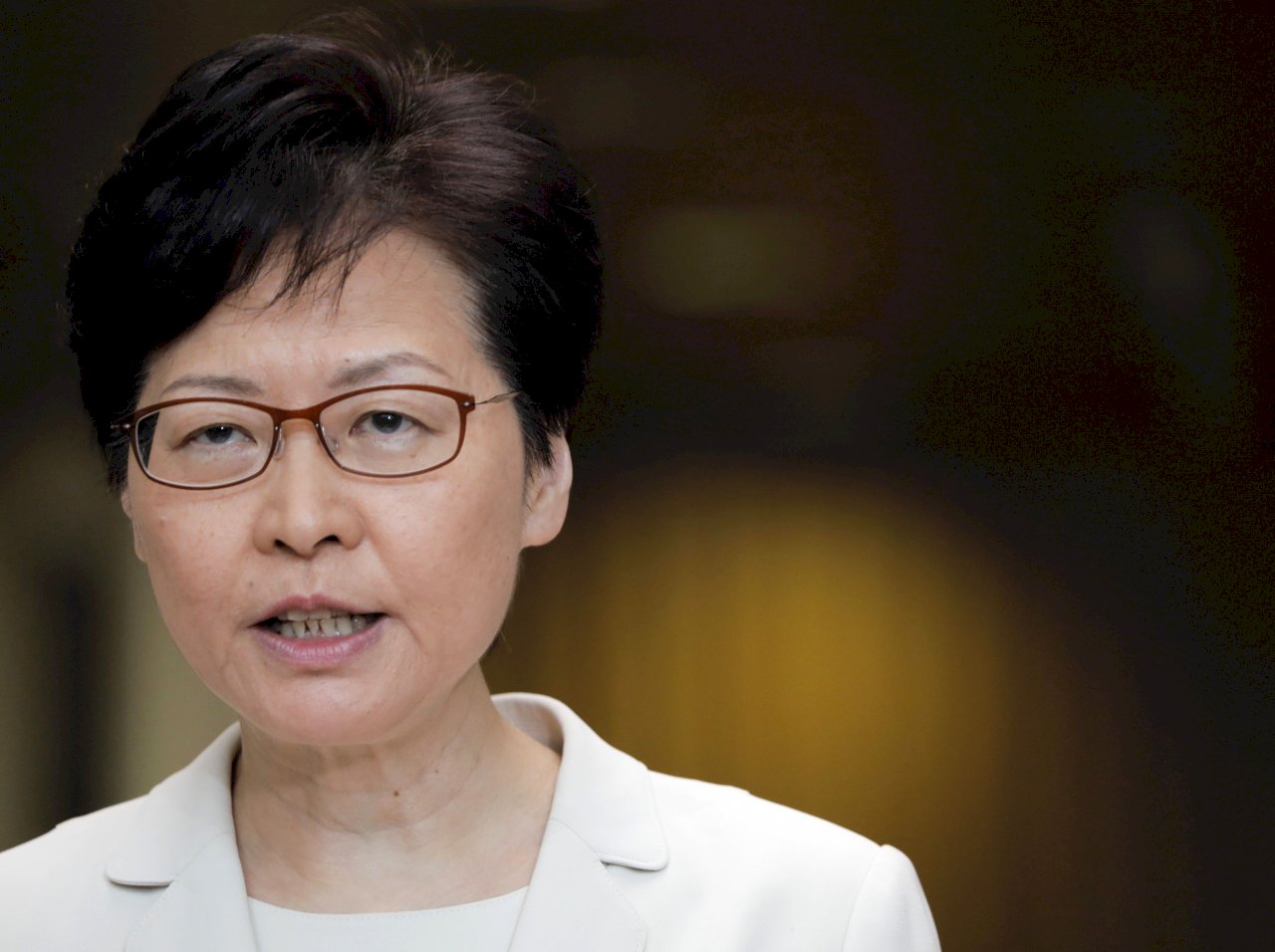 港特首召開特別首長會議 要求加倍努力回復社會秩序