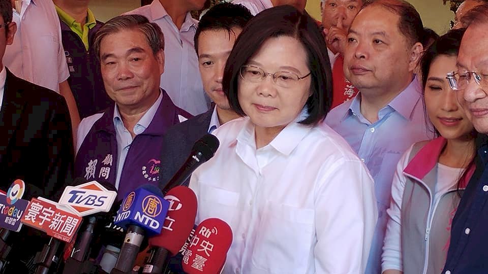 郭台銘退黨 蔡總統：看來國民黨初選持續中