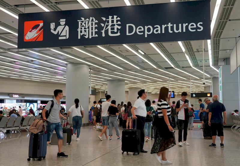 香港機場11月客運量年減16% 創10多年來最大跌幅