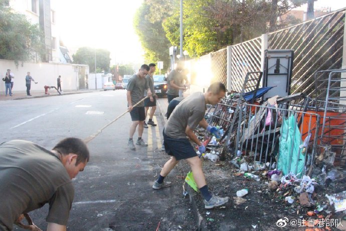 駐港解放軍清路障 是否牴觸駐軍法待釐清