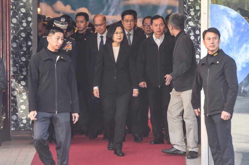 總統赴三總弔唁黑鷹殉職將官 將盡最大力量協助家屬