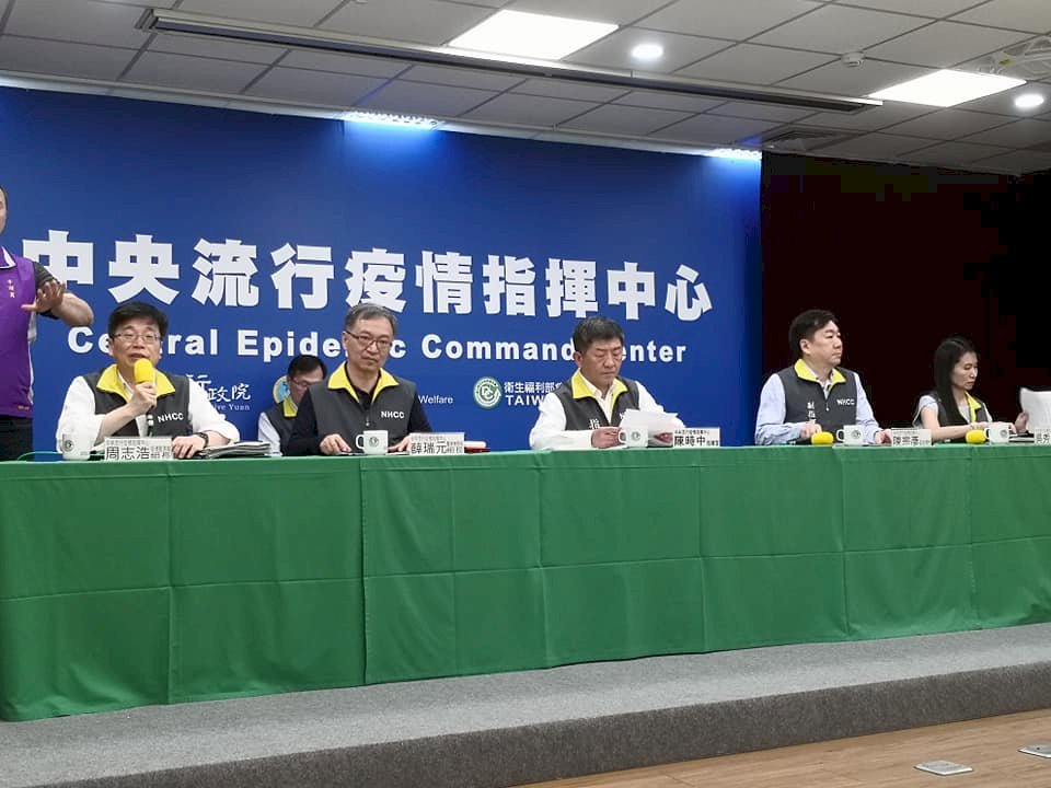 武漢肺炎今添16例 首例養護機構護理師確診