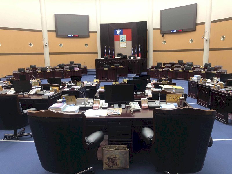 全台第一個喊卡休會 花蓮縣議會超前部署