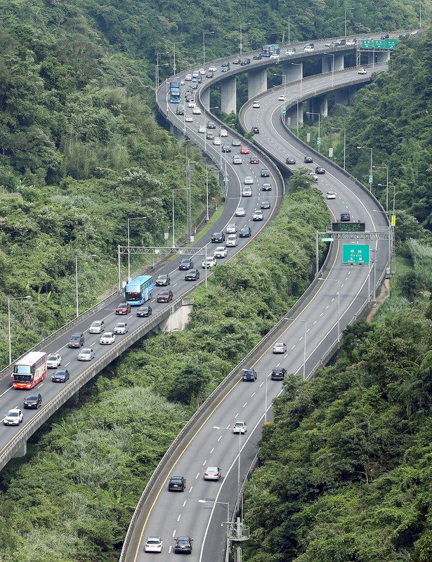 端午收假9路段易塞 估國5塞車10小時