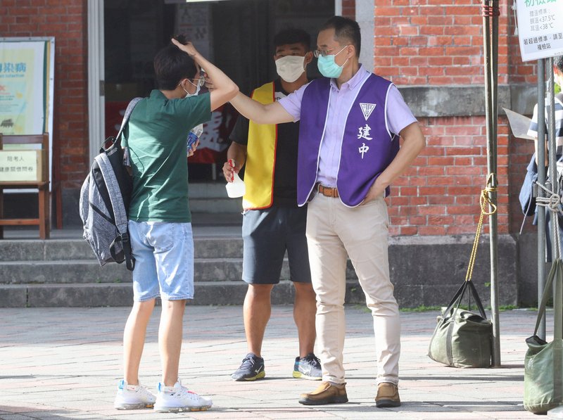 指考歷史科啟用2間防疫試場 新增1發燒考生