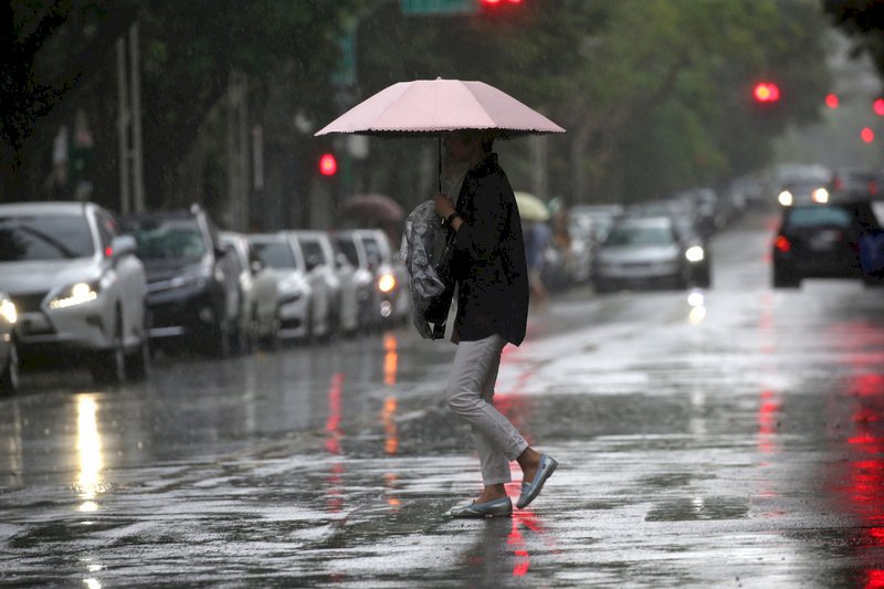 2日起全台防大雨 低壓帶北抬天氣轉不穩