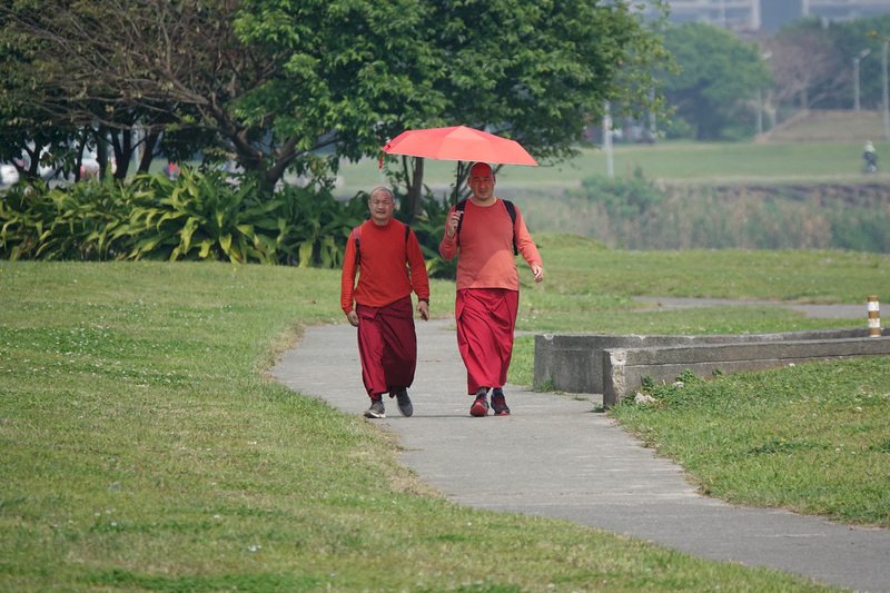 春天天氣變化快外出帶雨具 溫度回升中南部上看30度
