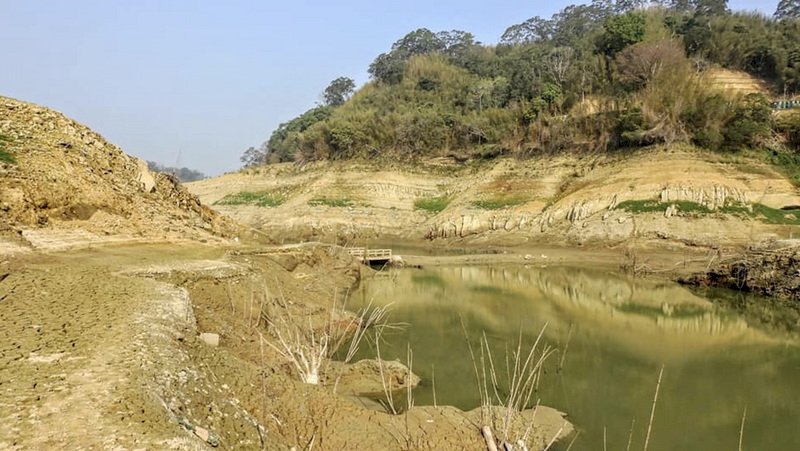 永和山水庫乾涸見底 &nbsp;隱身40年永安橋重見天日 (影音)