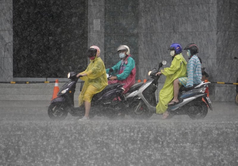 天氣仍不穩各地有雨 南部及午後山區局部大雨