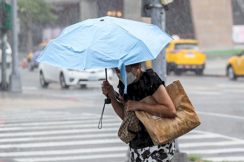 西南風持續影響 西半部留意大雨豪雨