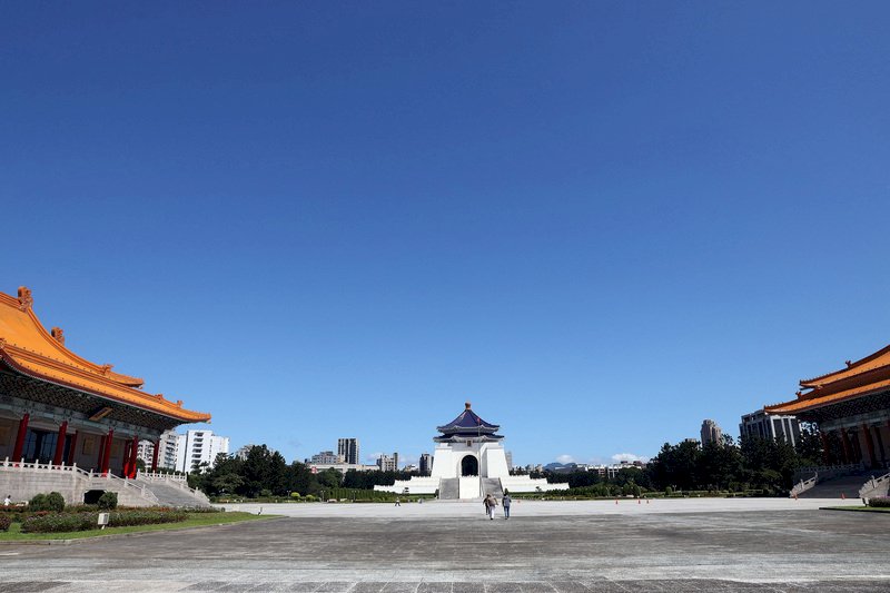 各地悶熱 桃園大台北及東半部逾36度高溫機率