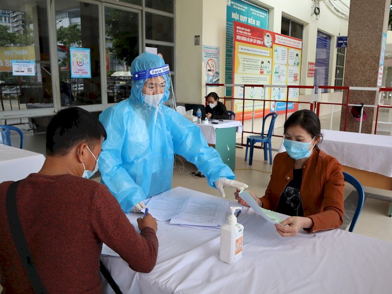 越南河內解封滿月 民眾仍在適應新常態生活