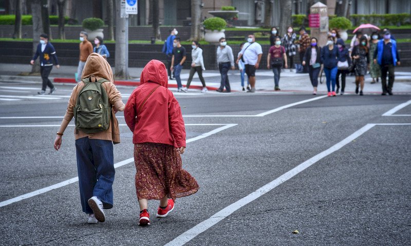 各地濕涼下午雨趨緩 震後避免走山路
