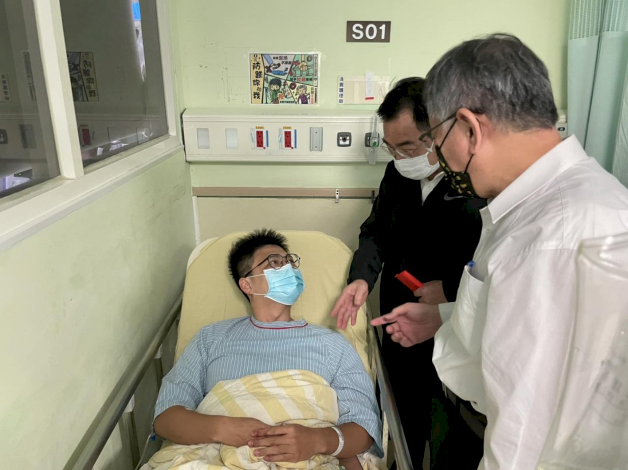 探視中槍員警 柯文哲：不會縱容幫派惡鬥