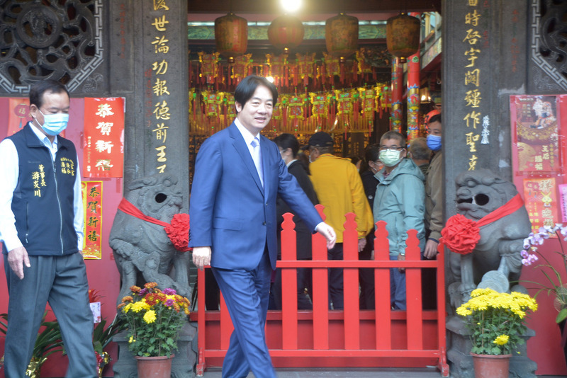雙北參拜 賴清德：國家要像兔子發揮智慧 謹慎行事