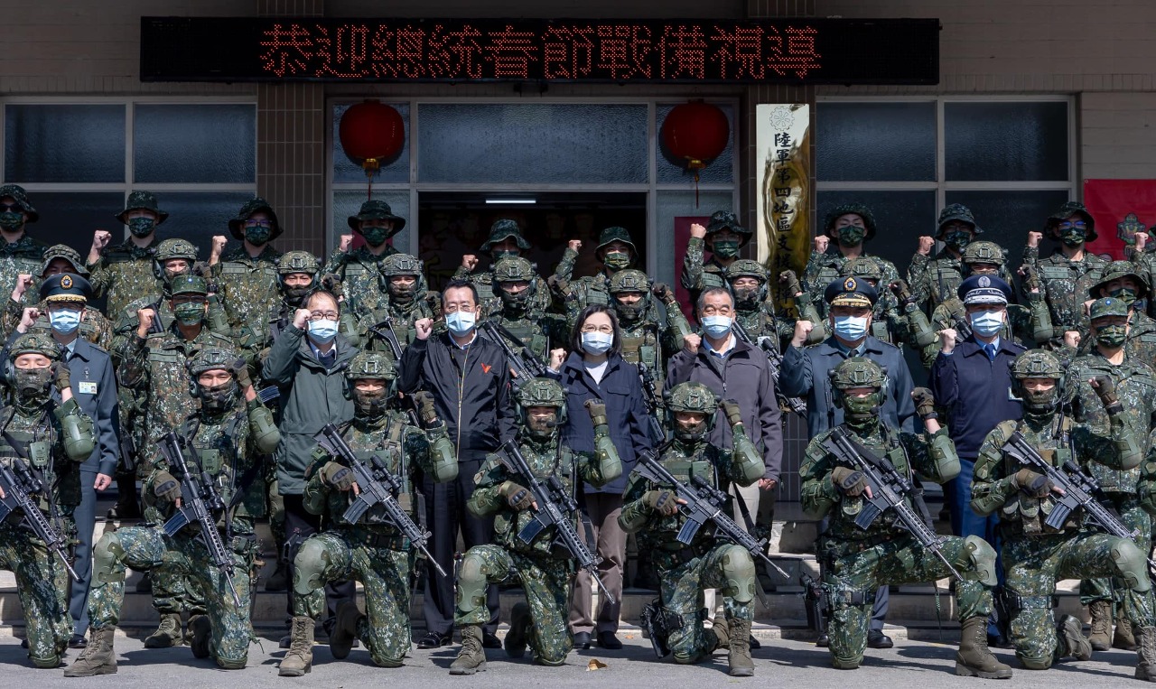 總統慰勉國軍海巡水利留守同仁 感謝堅守崗位