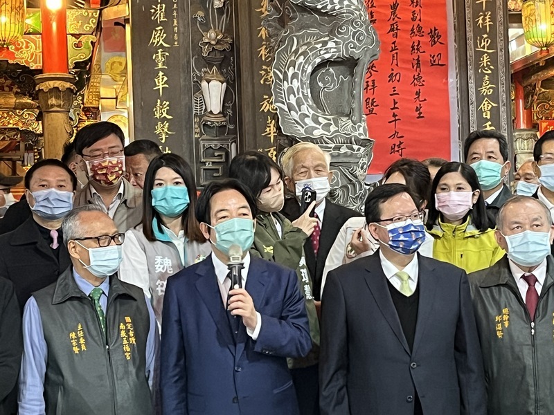 賴清德桃園宮廟發福袋  民眾喊話選總統