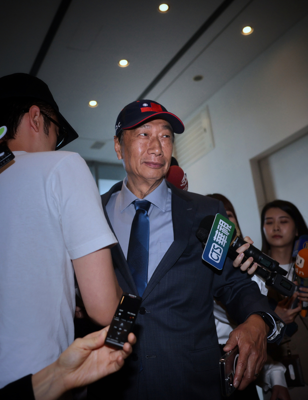 媽祖祭典喊族群融合、和平共榮 郭台銘避談防磚條款