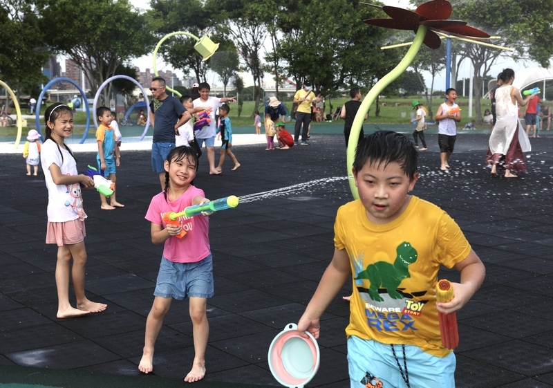 高壓減弱午後西部雷陣雨 依舊炎熱高溫36度