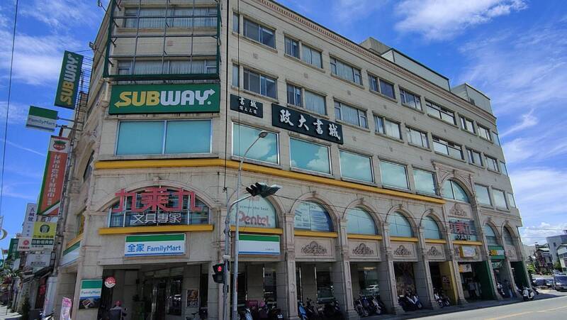 政大書城凌晨聲明續營運 花蓮台南店動向受關注