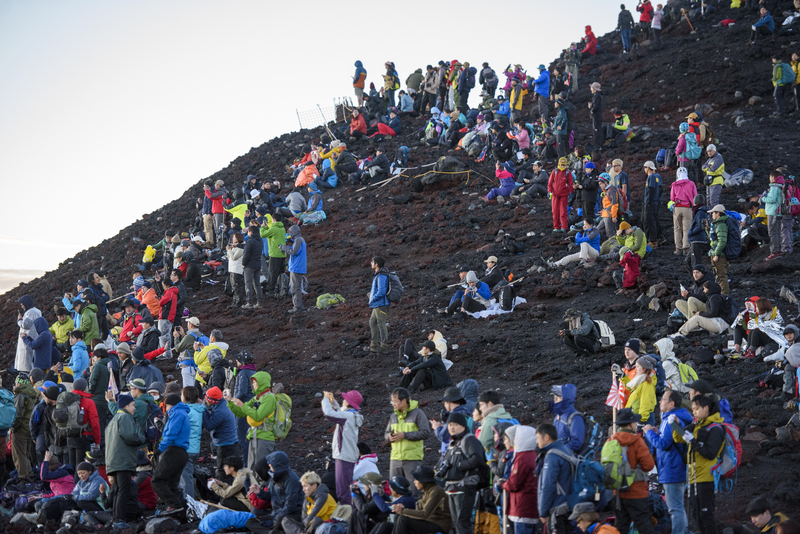 日本富士山人滿為患 山梨縣擬開徵2000日圓通行費