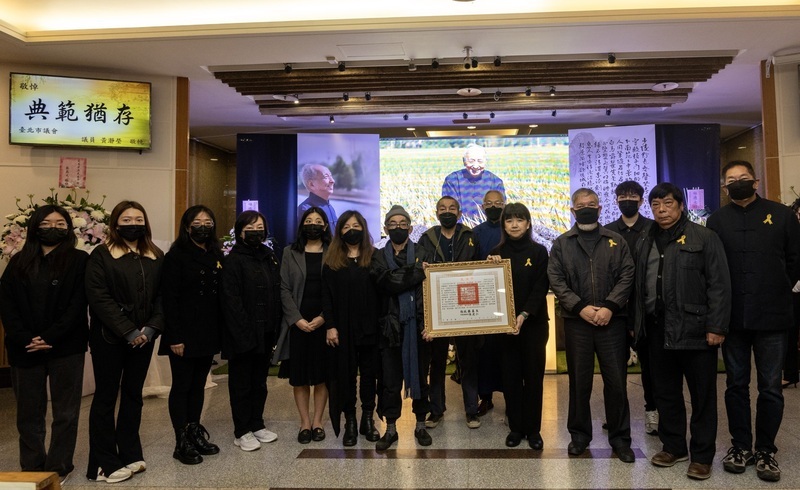 司馬中原告別式 文化部代表頒贈總統褒揚令