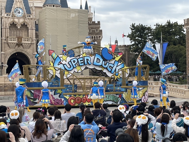 米奇閃邊&nbsp;唐老鴨占領日本東京迪士尼樂園