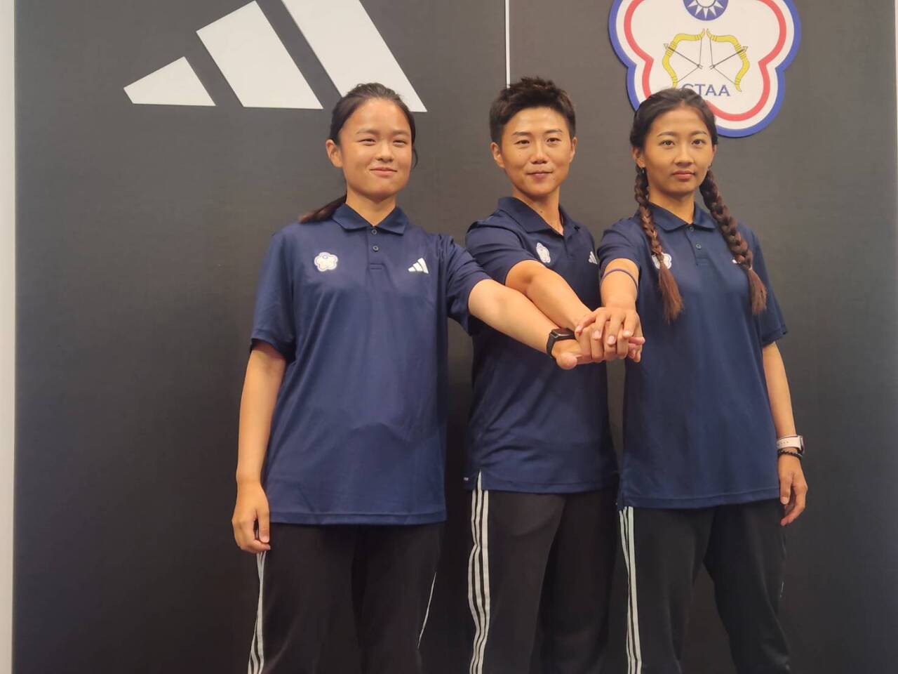三屆元老雷千瑩搭檔邱意晴、李彩綺 射箭女團新組合盼登奧運頒獎台