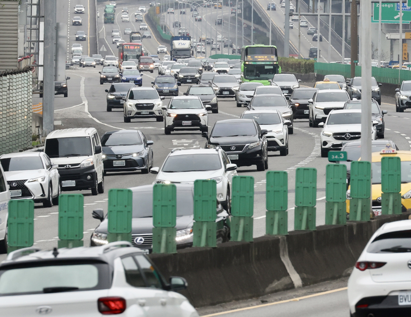 初一走春返鄉車潮  高公局估國道8路段易塞